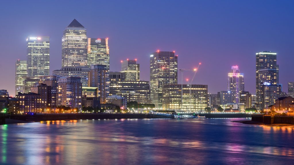 Canary_Wharf_from_Limehouse_London_June_2016_HDR-1024x576